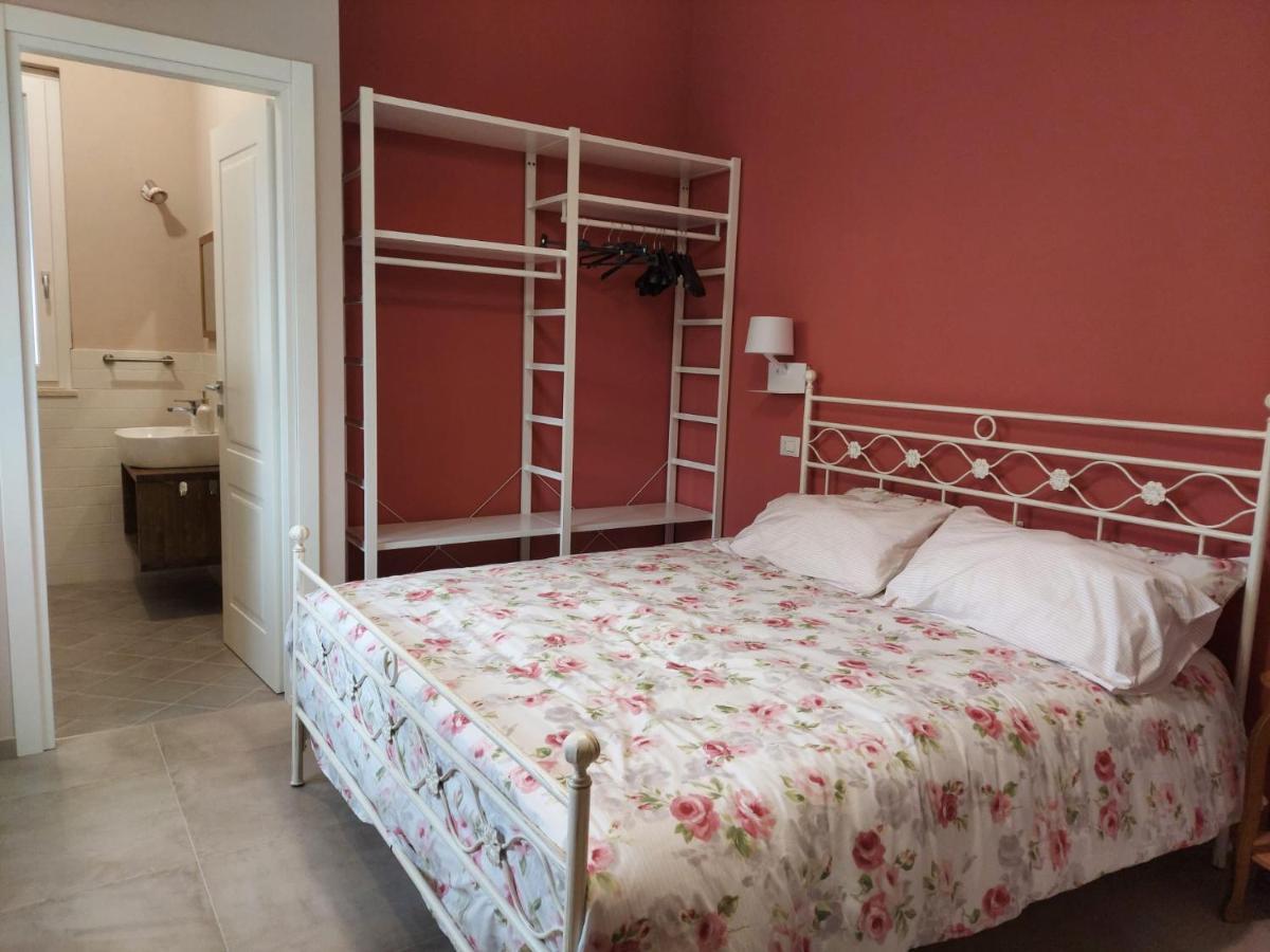 Le Bisceglie Hostal Albanella Exterior foto