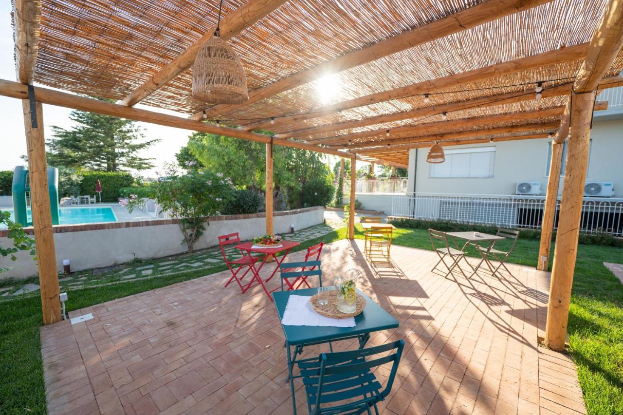 Le Bisceglie Hostal Albanella Exterior foto